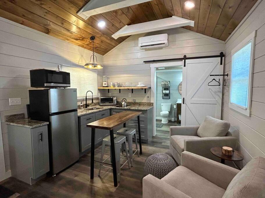 Blissful Nook Tiny Home ~ Cozy Retreat W/ Hot Tub; Near Town And Deep Creek Bryson City Luaran gambar
