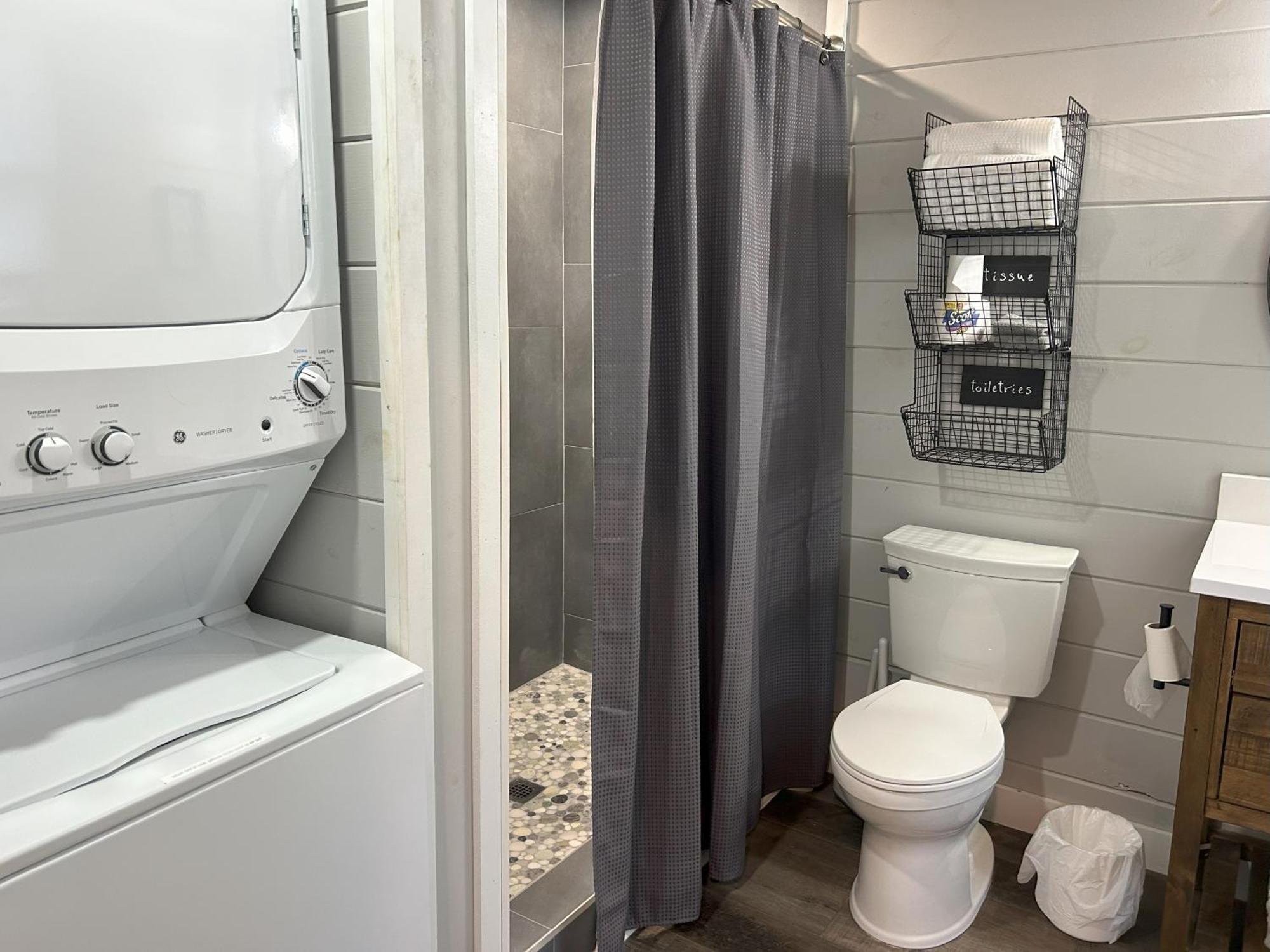 Blissful Nook Tiny Home ~ Cozy Retreat W/ Hot Tub; Near Town And Deep Creek Bryson City Luaran gambar