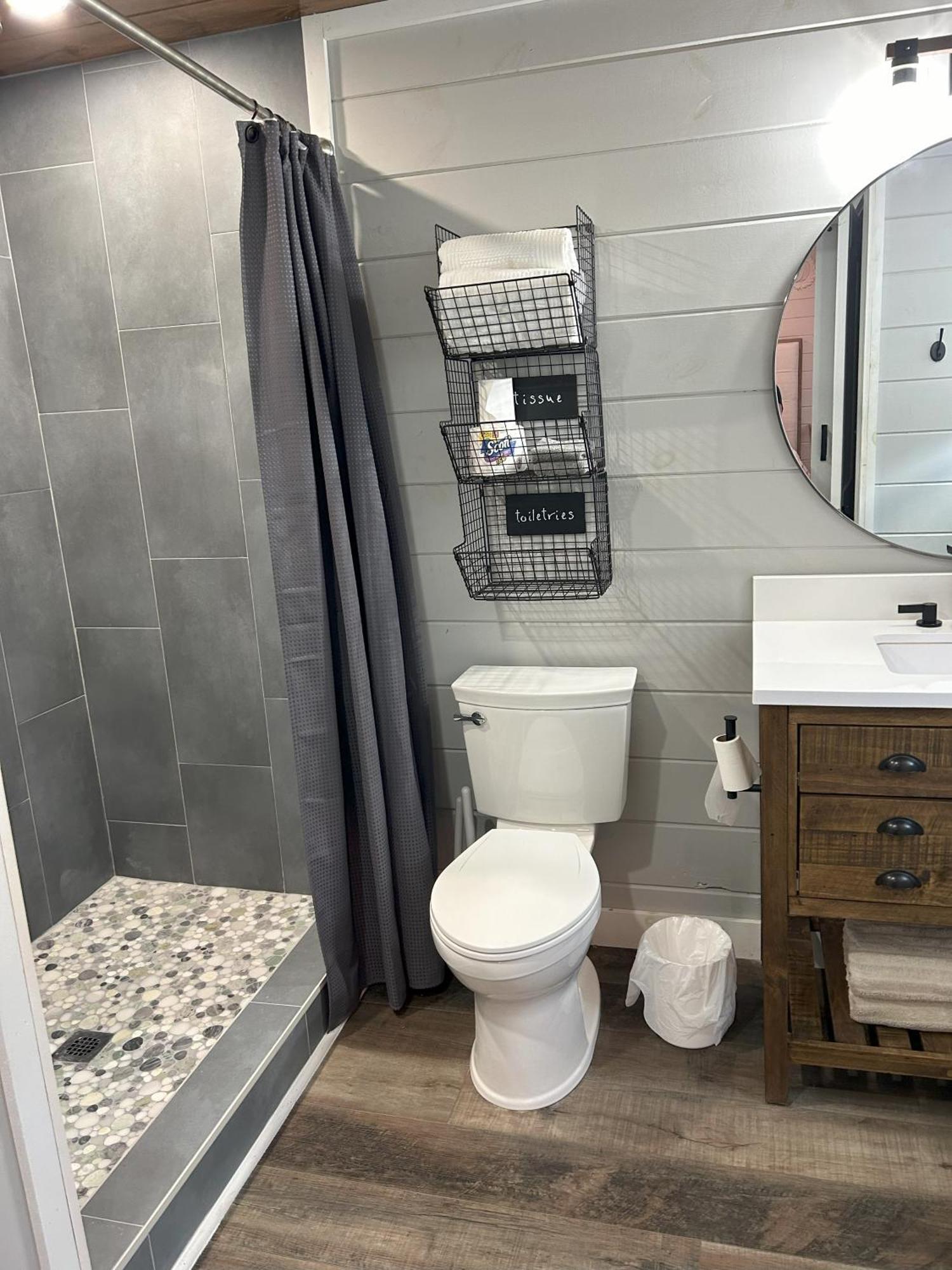 Blissful Nook Tiny Home ~ Cozy Retreat W/ Hot Tub; Near Town And Deep Creek Bryson City Luaran gambar